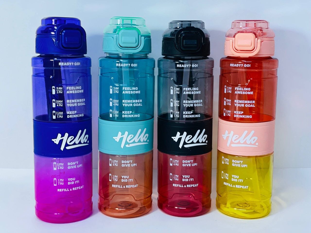 زجاجة مياه شفافة بتدرجات ألوان Hello مع مؤشر الوقت - 1000 مل